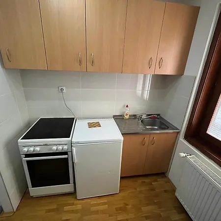 And Vicko 2* Brzeće