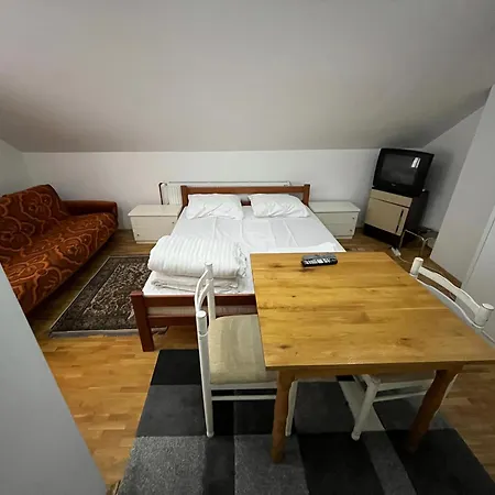 Konukevi And Vicko 2*