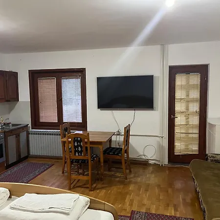 And Vicko 2* Brzeće