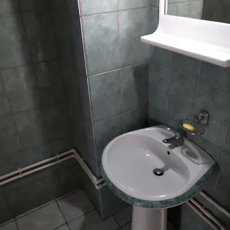 And Vicko Konukevi 2*